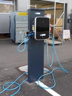 E-Ladesäule Mättich (rechte Seite der Straße)